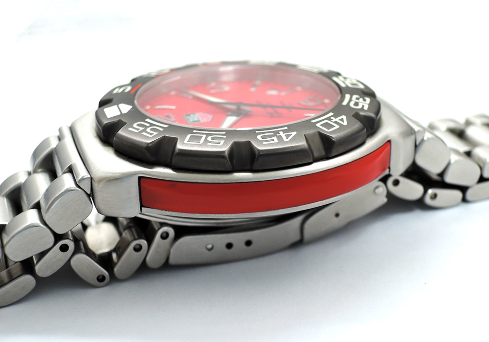 【本物保証】 タグホイヤー TAG HEUER フォーミュラ1 デイト メンズ クォーツ 電池 腕時計 白文字盤 希少 レア WAC1111 0