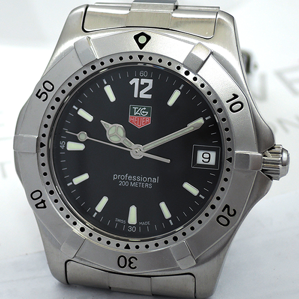 タグホイヤーTAG HEUER 2000シリーズ WK1110.BA0317 黒文字盤 クォーツ メンズ腕時計 保証書付 CF4925