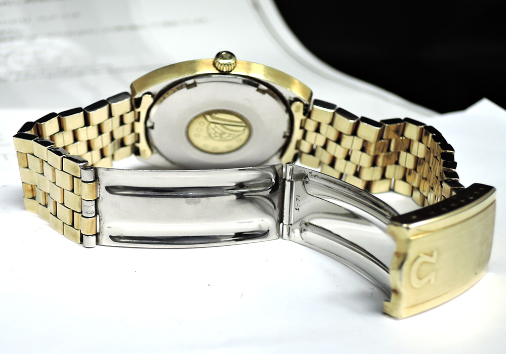 オメガOMEGA マイスター コンステレーション メンズ腕時計 金文字盤 自動巻 SS ブレス CF5551のイメージ画像