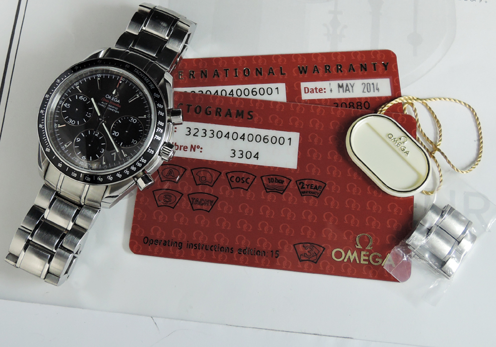 オメガ OMEGA スピードマスター デイト 323.30.40.40.06.001 メンズ 腕時計  自動巻き 40mm クロノグラフ ステンレススチール CF5704のイメージ画像