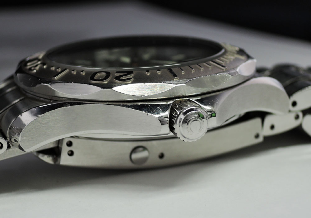オメガOMEGA シーマスター300m 2230.50 メンズ腕時計 自動巻 SS×WG バックル不良 黒文字盤 IW7354のイメージ画像