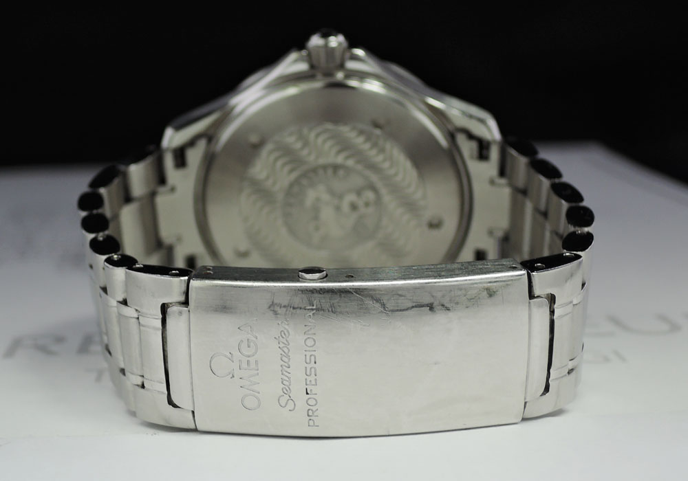 オメガOMEGA シーマスター300m 2230.50 メンズ腕時計 自動巻 SS×WG バックル不良 黒文字盤 IW7354のイメージ画像