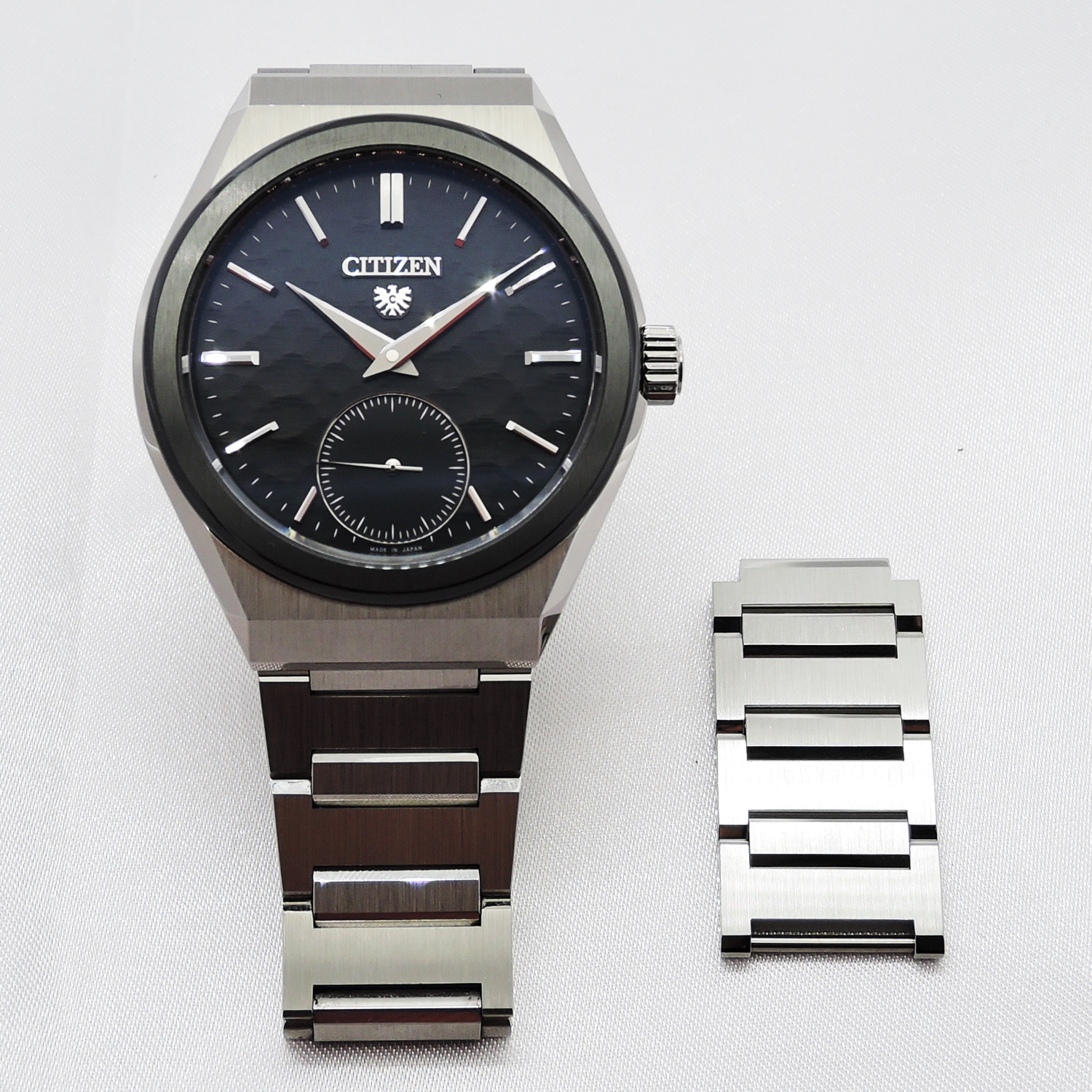 シチズン The CITIZEN メカニカルモデル NC0206-18E 限定モデル ジルコニアセラミックベゼル SS ブラック 19㎝ AT CITIZEN The CITIZEN Mechanical model zirconia ceramic bezel Black C003703のイメージ画像