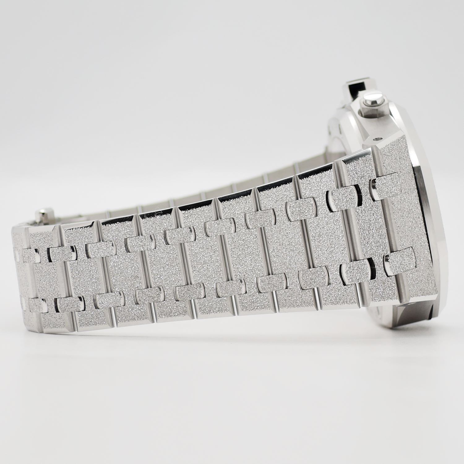 オーデマピゲ ロイヤルオーク クロノグラフ フロステッド 26239BC.GG.1224BC.02 ブラック/シルバー AT 41mm WG 17cm AUDEMARS PIGUET Royal Oak Chronograph Frosted Black/Silver C006380のイメージ画像