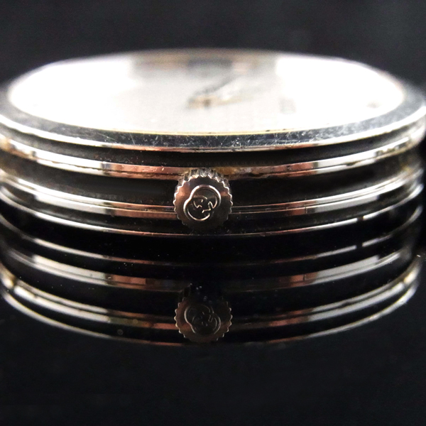 GUCCI グッチ2040M メンズ クォーツ 中古時計 - トケナビ - 手数料無料の時計専門マーケットプレイス ロレックス、オメガ等ブランド時計