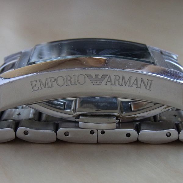 EMPORIO ARMANI　エンポリオアルマーニ　レクタングラーフェイス　メンズ　中古時計のイメージ画像