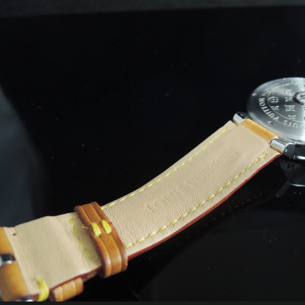 ルイヴィトン タンブール Q1111 メンズ QZ 革ベルトのイメージ画像