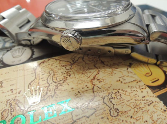 ROLEX ロレックス  1988年製 ”R”品番 エクスプローラー 36mm 自動巻名機”1570”搭載(ハック付)トリチウム夜光 生活防水 ステンレス製 BOX＆保証書　日本ROLEXOH＆メンテナンス済( 2010年・2006年・2001年)納品書＆サービス保証書付 希少！当時の小冊子＆タグ付 至れり尽くせり美品＆完全完品！チャオー！なイタリア・ミラノ経由入荷！のイメージ画像
