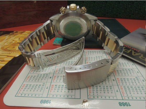 ROLEX ロレックスRef16523 デイトナ R品番 1988年～1989年製 豪華マホガニー木製BOX付 裏蓋ROLEX純正緑シール残っていますのイメージ画像