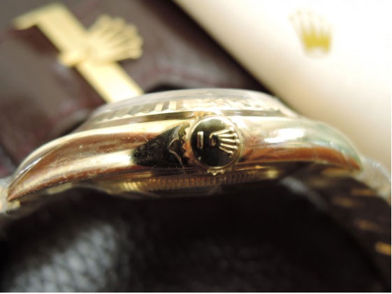 ROLEX ロレックス Ref18238LR デイデイト 10Pルビー＆取巻粒ダイヤ 金シャンパン文字盤 昔は貼って有った日本ROLEX純正裏蓋シール付！のイメージ画像