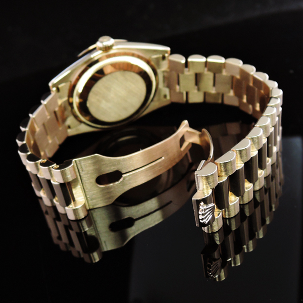 ロレックス デイデイト118235A ピンクゴールド 10Pダイヤ 付属品有 美品 cz2577のイメージ画像
